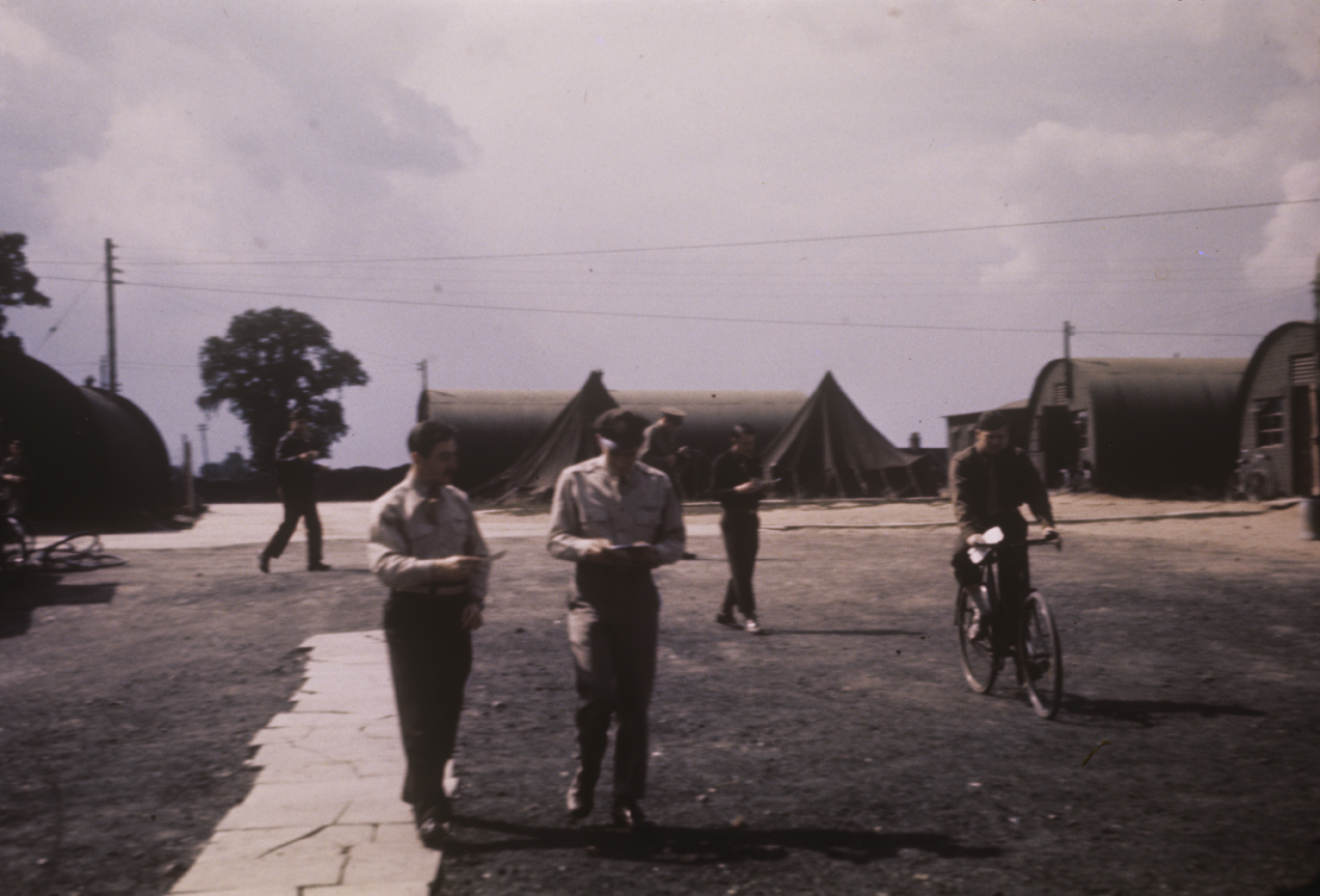 Personnel of the 344th Bomb Group at Stansted-Mountfitchet.