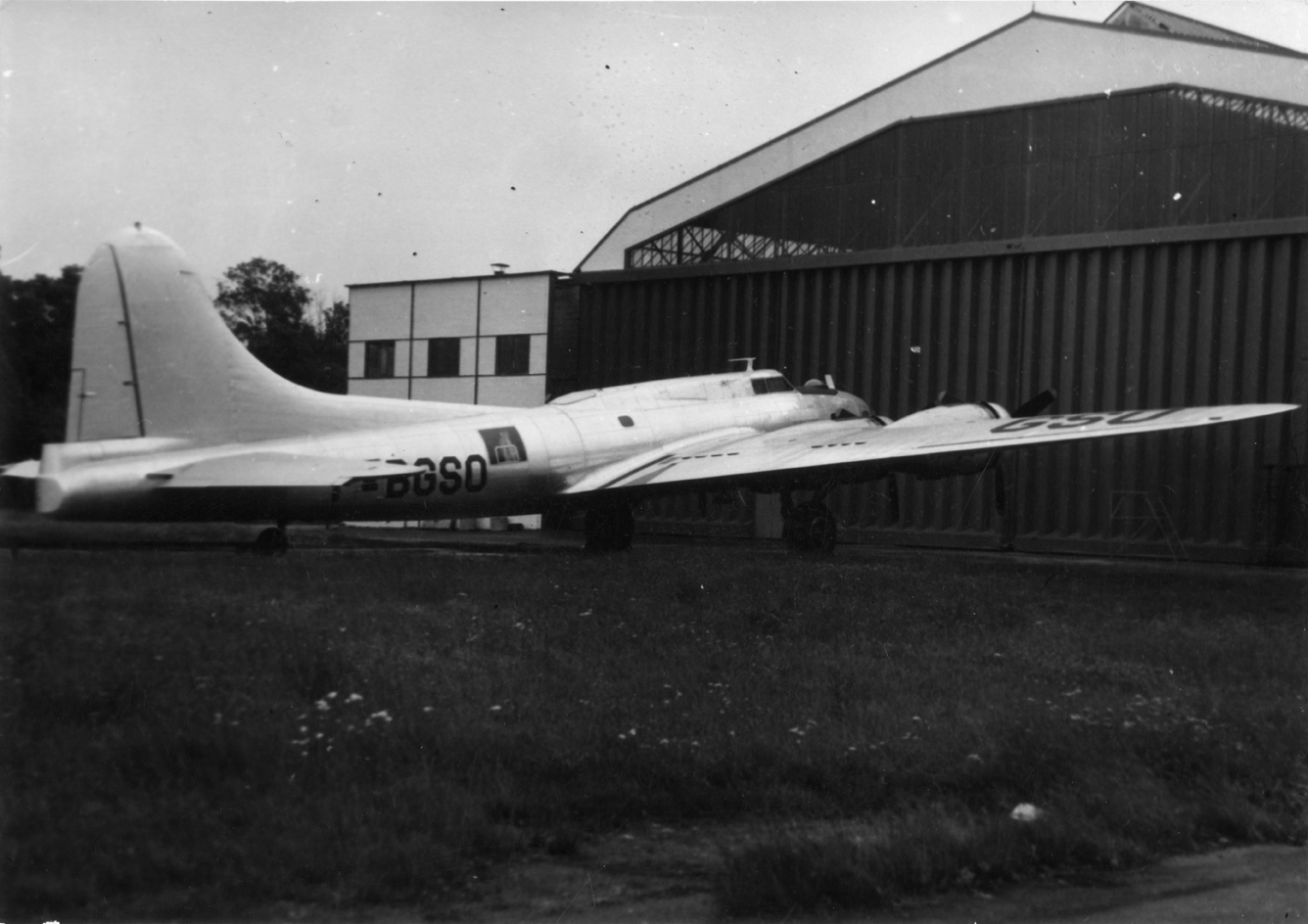 A modified B-17 Flying Fortress (FBGSO, serial number 44-8889) used by the Institut Géographique National, France, for aerial surveys.