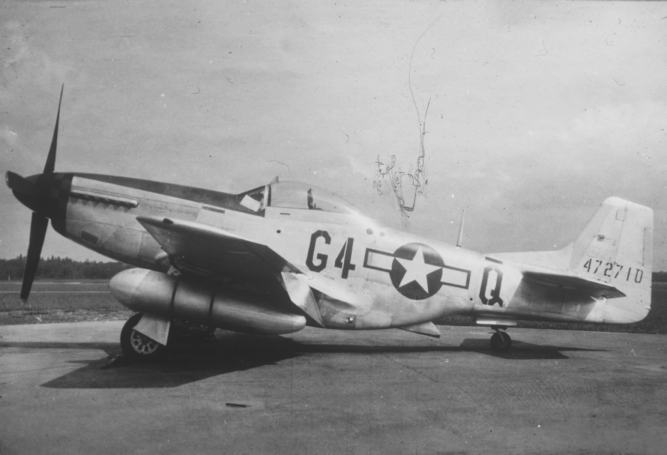 A P-51D Mustang (G4-Q, serial number 44-72710) of the 362nd Fighter Squadron, 357th Fighter Group. Handwritten on slide casing: 'P-51, 357th F.G.'