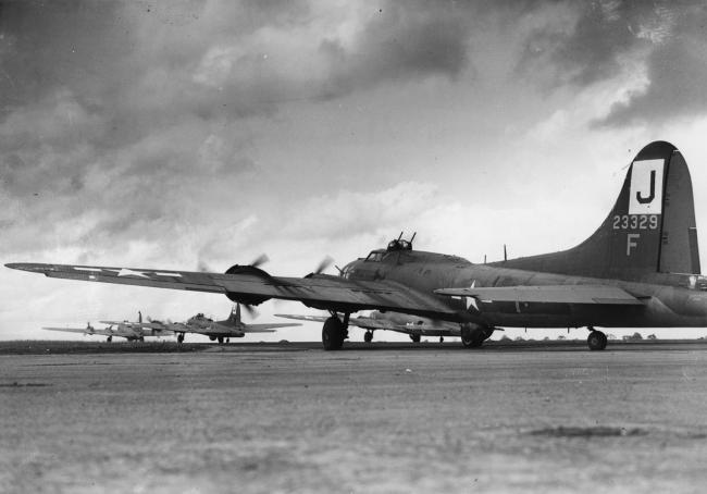 570th Bomb Squadron | American Air Museum