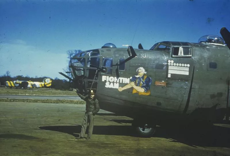 media-395311-jpg-american-air-museum